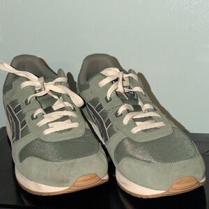 Asics Men's Green and White Sneakers